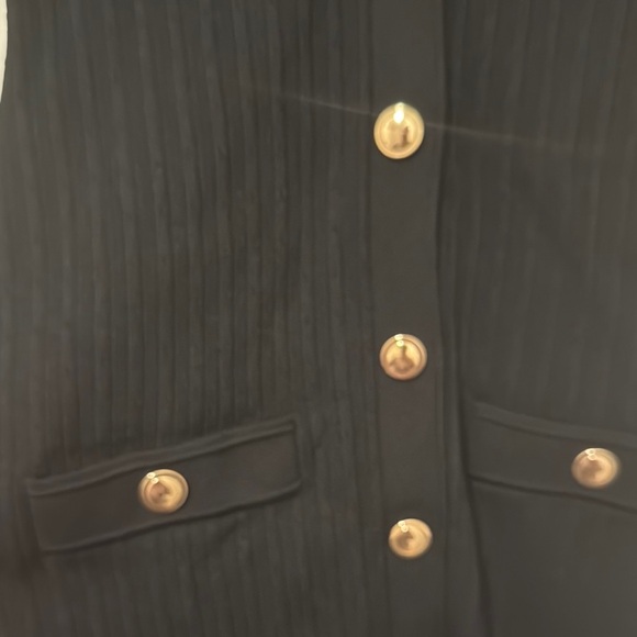 Elegant Sandro Black Dress with White Collar - Picture 4 of 4